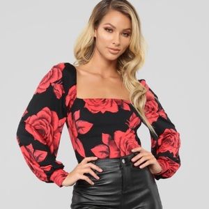 Ballon sleeve, floral print crop top